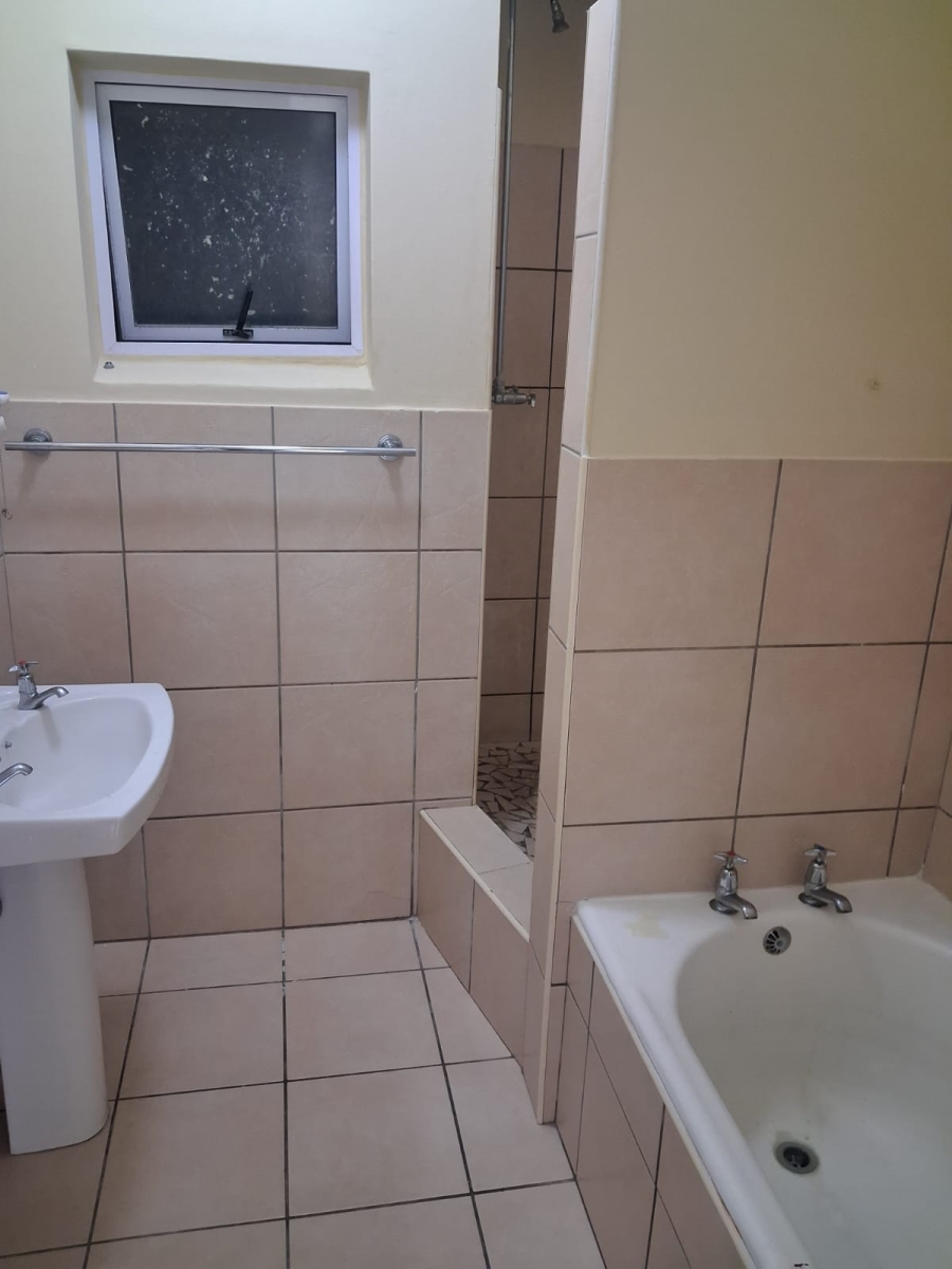 To Let 2 Bedroom Property for Rent in Quigney Eastern Cape